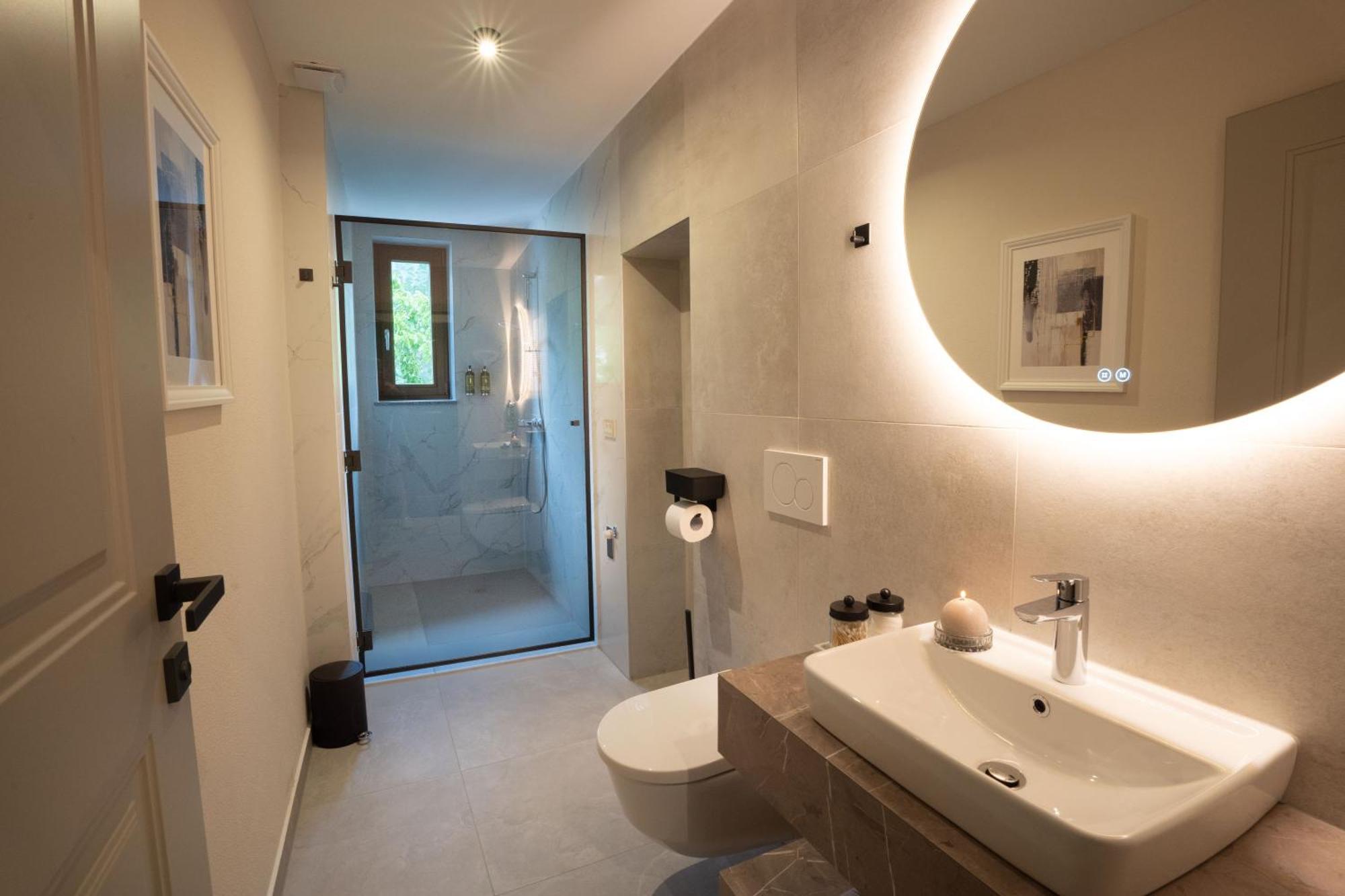 Kalan Boutique Stay Zirovnica Phòng bức ảnh