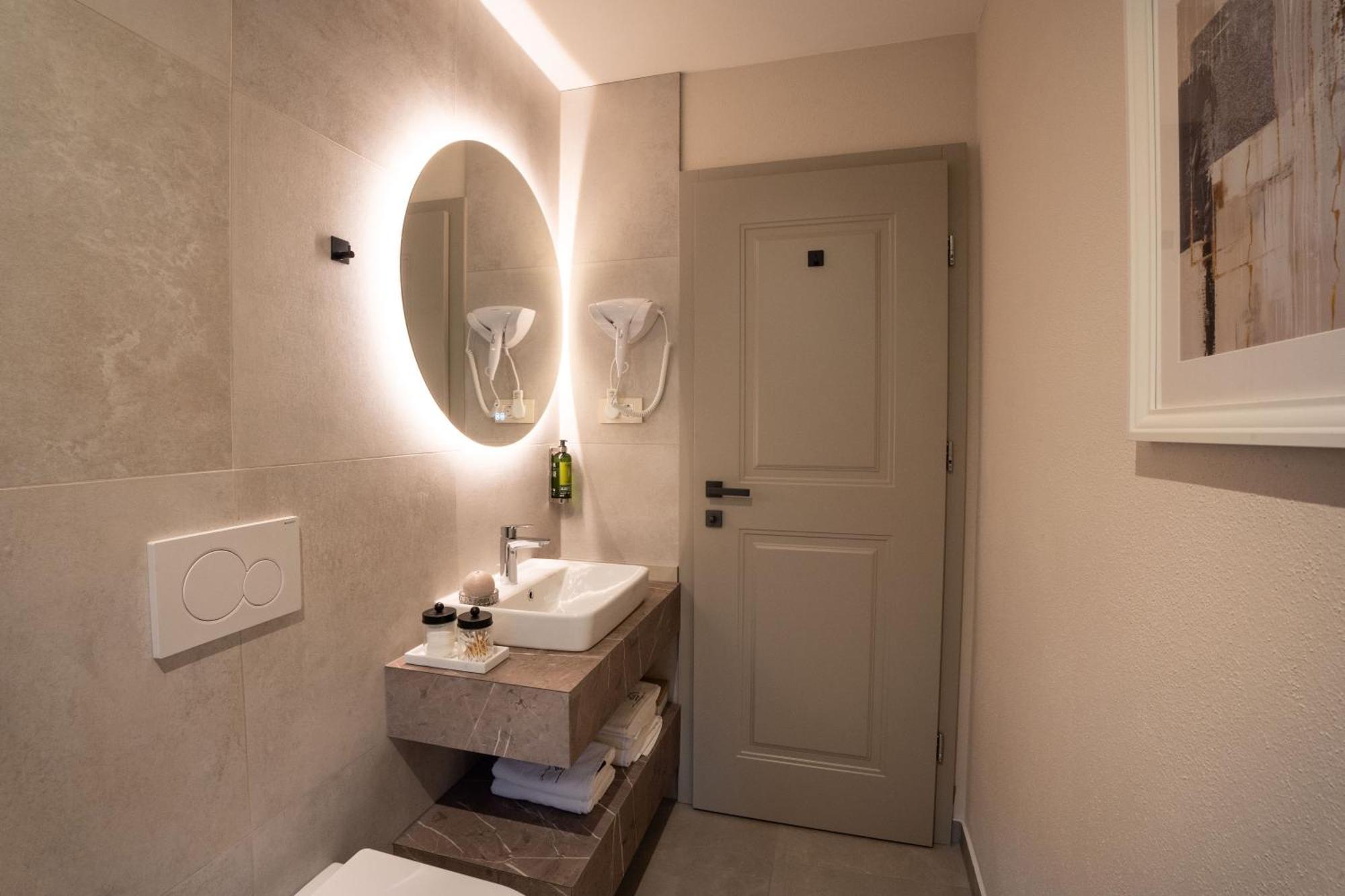 Kalan Boutique Stay Zirovnica Phòng bức ảnh